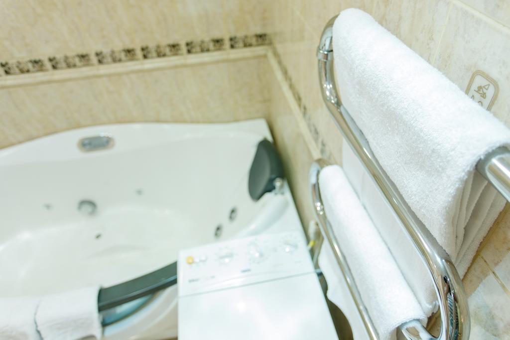 Studio De Luxe With Jacuzzi ซูมี ภายนอก รูปภาพ