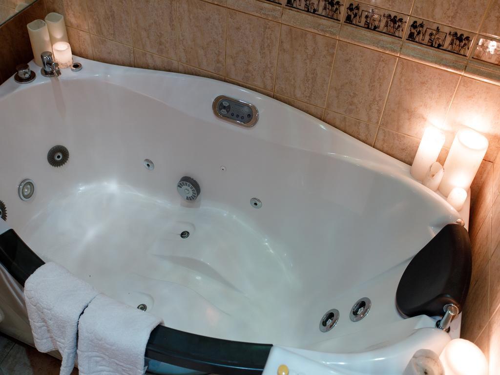 Studio De Luxe With Jacuzzi ซูมี ภายนอก รูปภาพ